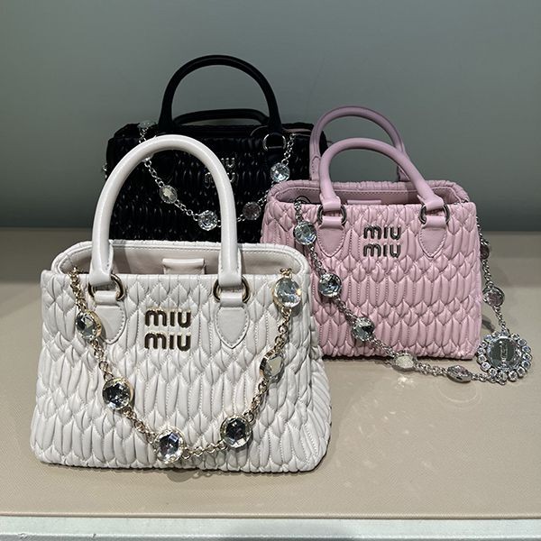 【ミツバ】＊他の方は購入しないでください＊ ミュウミュウ ショルダー 偽物☆NAPPA CRYSTAL (5BA251)｜スーパー