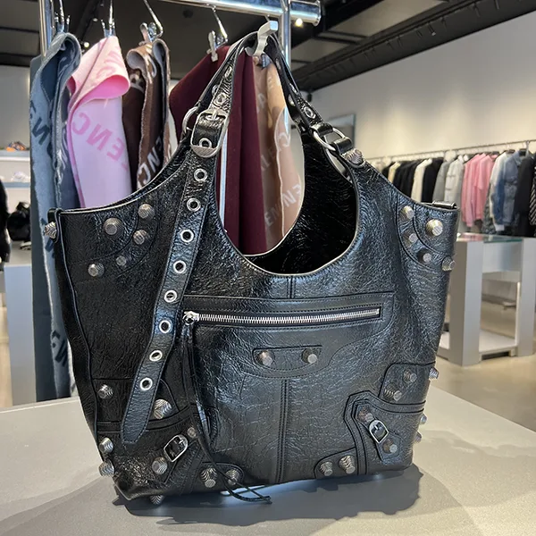 バレンシアガスーパーコピー 激安通販