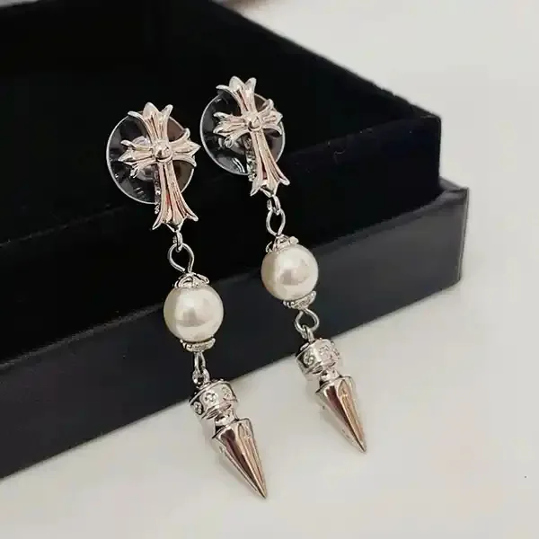 クロムハーツ ミキモト コピー ハート アコヤパールピアス 18K&ダイヤ