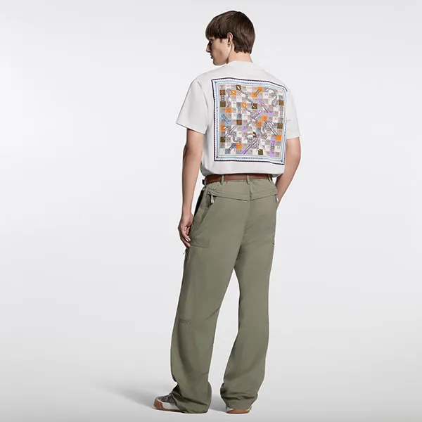 希少色＊バックが可愛い＊【ルイヴィトン】プリント 半袖Tシャツ
