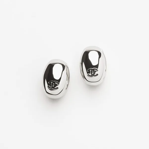 ☆26春夏 新生シャネル メタルボリュームフープピアス 偽物 ABH578
